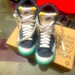 Only worn twice! Just came out new NIKE ADDITION AUG 2021